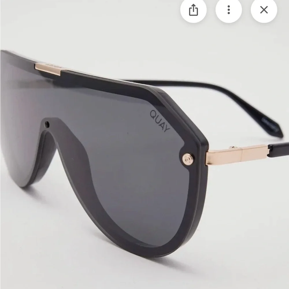 Quay Australia ShowBiz Black and Gold Shield Sunglasses - Picture 3 of 10